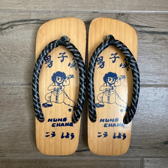 Wooden Kung Fu Sandals - Picture 5 of 5
